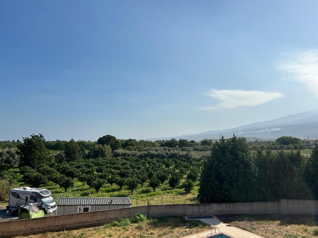 Nina Apartament Giardini Naxos Con Posto Auto Экстерьер фото