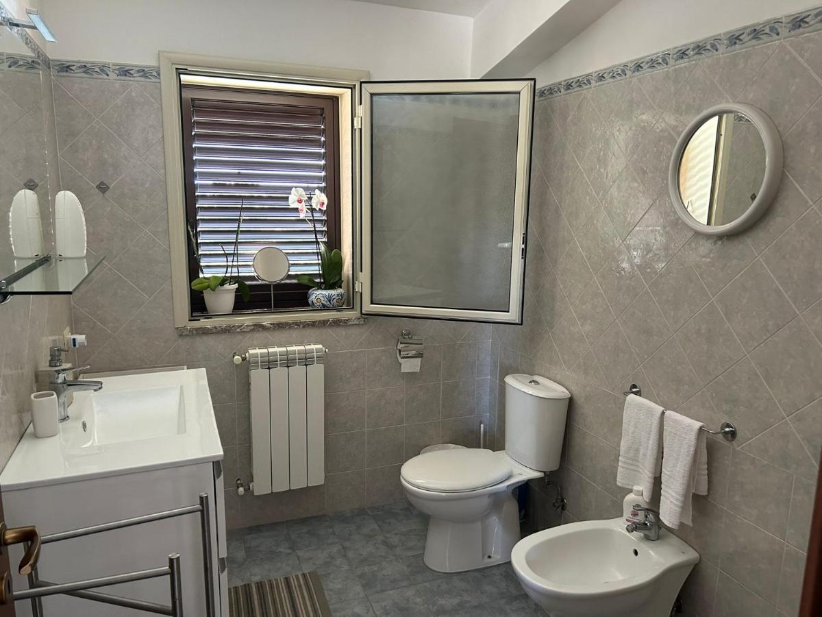 Nina Apartament Giardini Naxos Con Posto Auto Экстерьер фото