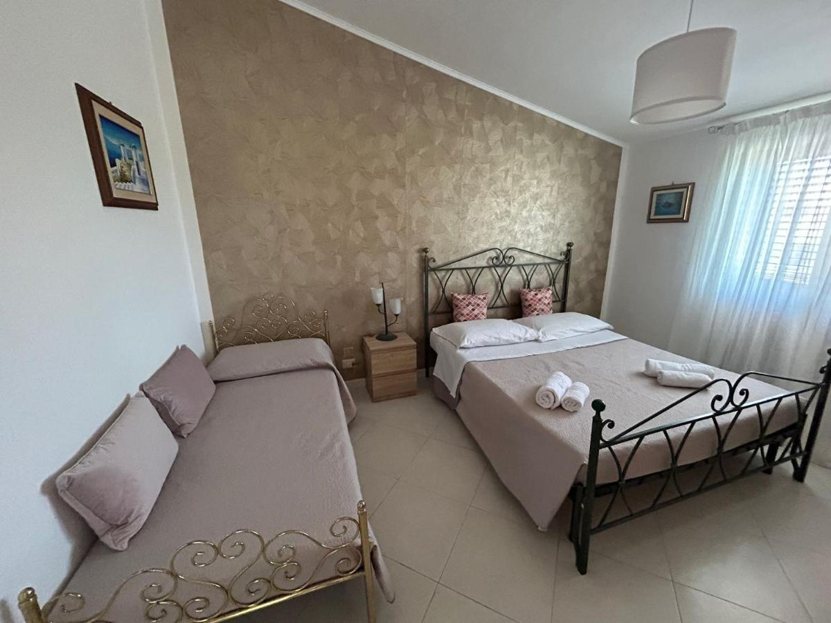 Nina Apartament Giardini Naxos Con Posto Auto Экстерьер фото